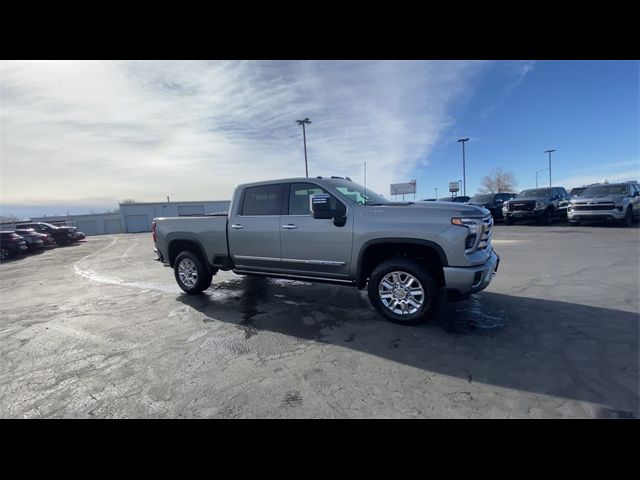 2025 Chevrolet Silverado 3500HD High Country