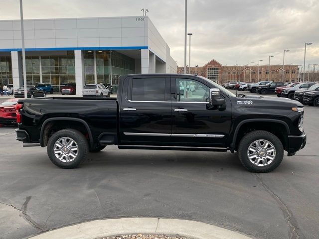 2025 Chevrolet Silverado 3500HD High Country