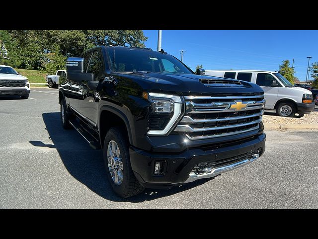 2025 Chevrolet Silverado 3500HD High Country