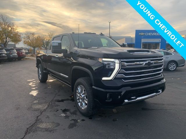 2025 Chevrolet Silverado 3500HD High Country