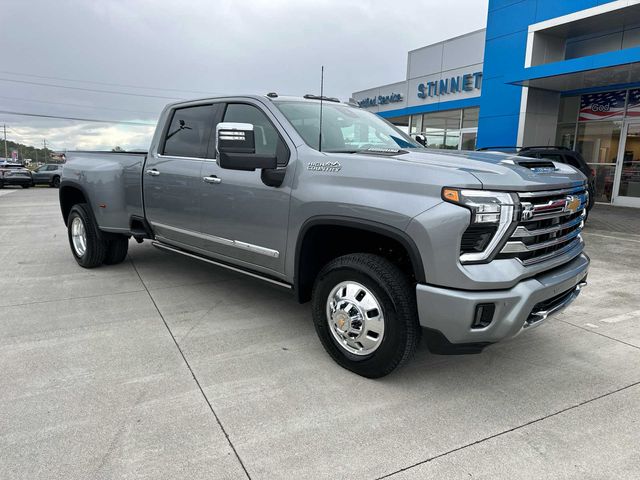 2025 Chevrolet Silverado 3500HD High Country