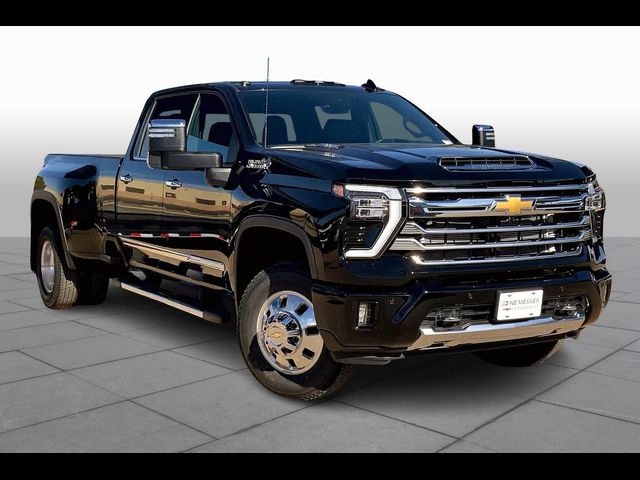 2025 Chevrolet Silverado 3500HD High Country