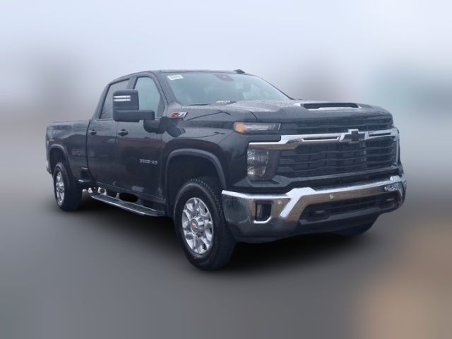 2025 Chevrolet Silverado 3500HD LT