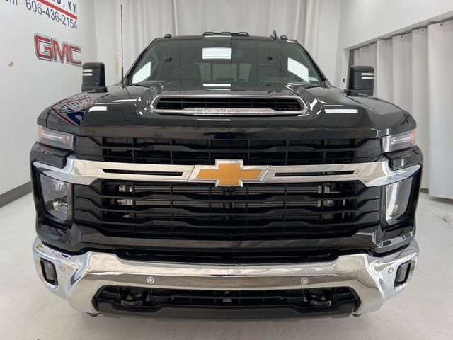 2025 Chevrolet Silverado 3500HD LT