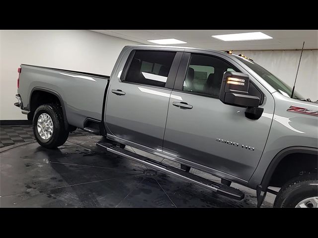 2025 Chevrolet Silverado 3500HD LT