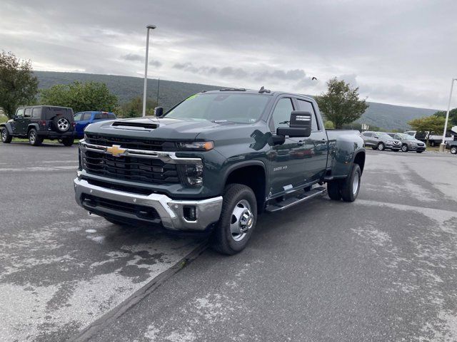 2025 Chevrolet Silverado 3500HD LT