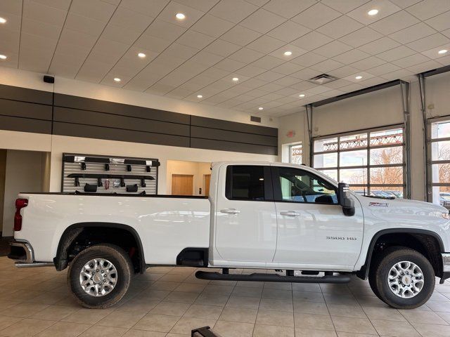 2025 Chevrolet Silverado 3500HD LT