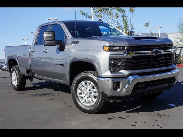 2025 Chevrolet Silverado 3500HD LT