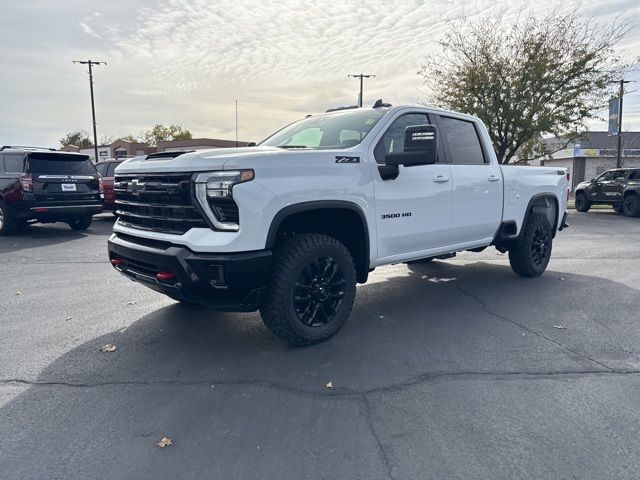 2025 Chevrolet Silverado 3500HD LT