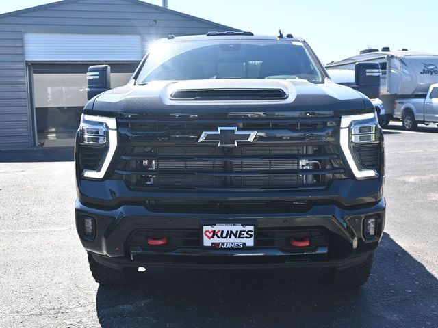 2025 Chevrolet Silverado 3500HD LT