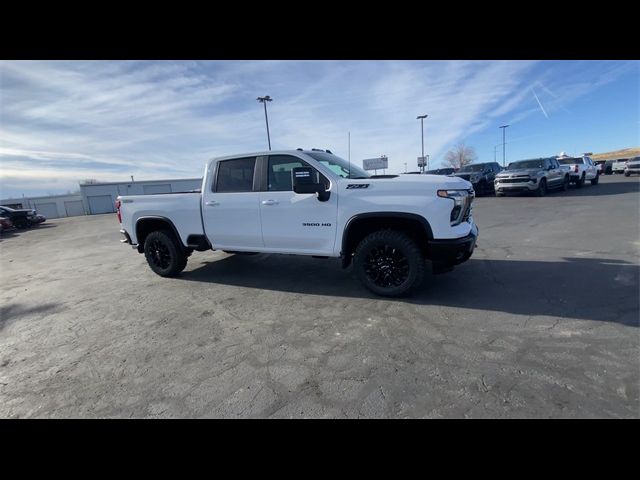 2025 Chevrolet Silverado 3500HD LT