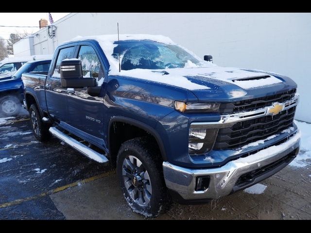 2025 Chevrolet Silverado 3500HD LT