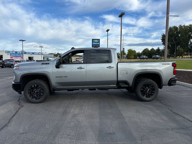 2025 Chevrolet Silverado 3500HD LT