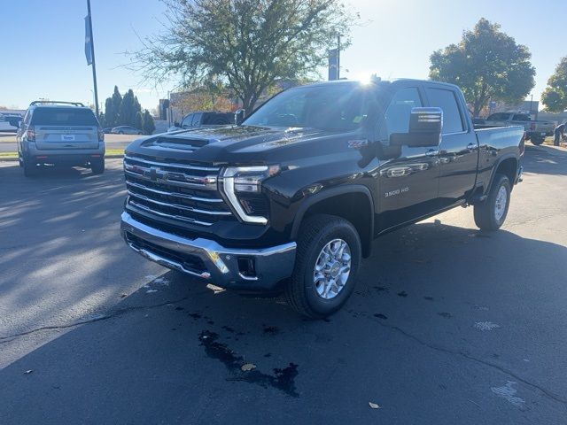 2025 Chevrolet Silverado 3500HD LTZ