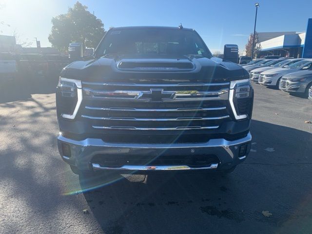 2025 Chevrolet Silverado 3500HD LTZ