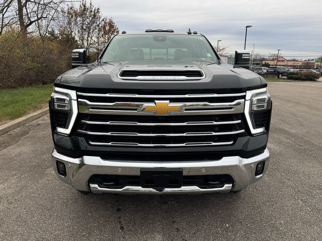 2025 Chevrolet Silverado 3500HD LTZ