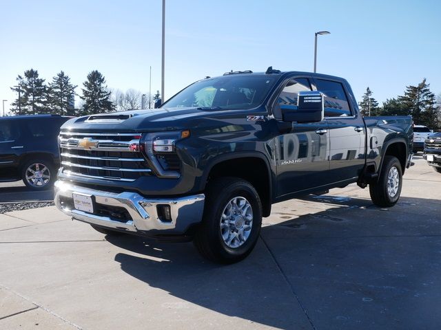 2025 Chevrolet Silverado 3500HD LTZ