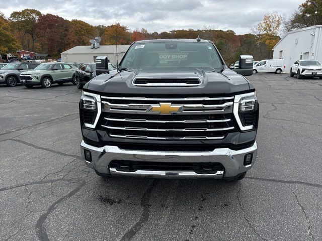 2025 Chevrolet Silverado 3500HD LTZ