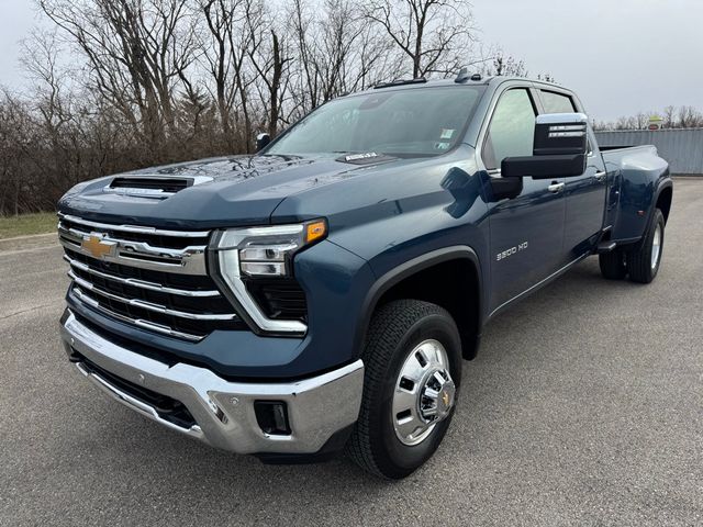 2025 Chevrolet Silverado 3500HD LTZ