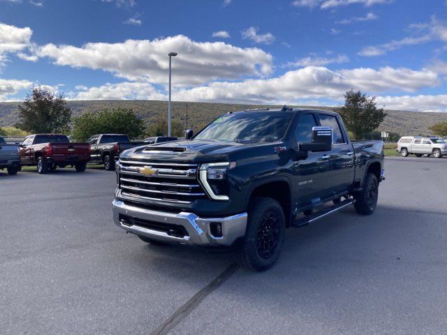 2025 Chevrolet Silverado 3500HD LTZ