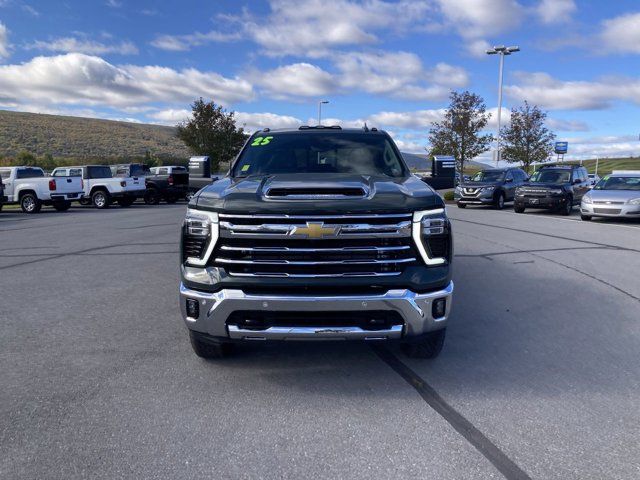 2025 Chevrolet Silverado 3500HD LTZ