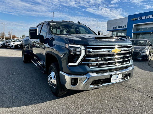 2025 Chevrolet Silverado 3500HD LTZ