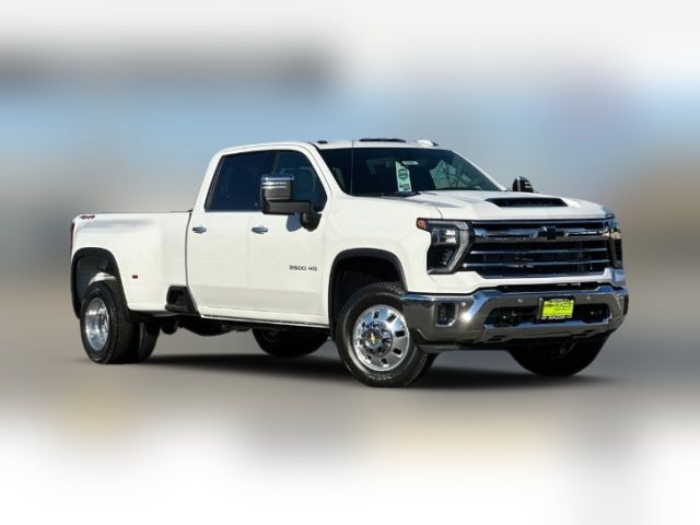 2025 Chevrolet Silverado 3500HD LTZ