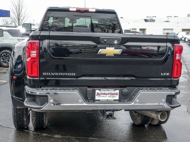 2025 Chevrolet Silverado 3500HD LTZ