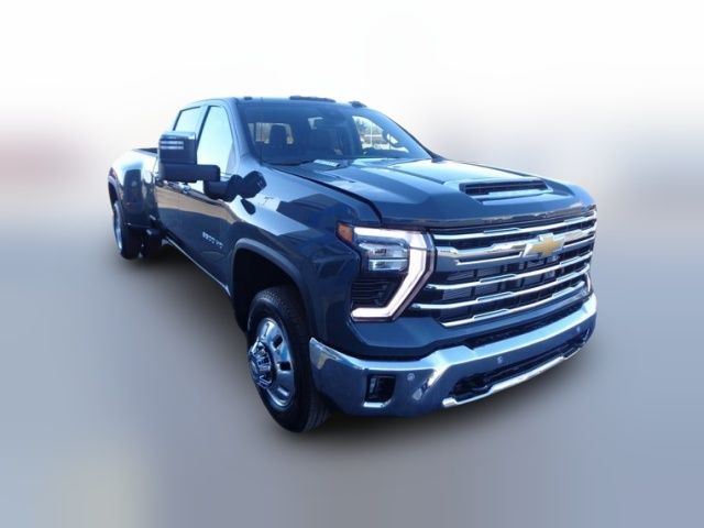 2025 Chevrolet Silverado 3500HD LTZ