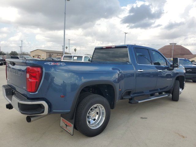 2025 Chevrolet Silverado 3500HD LTZ