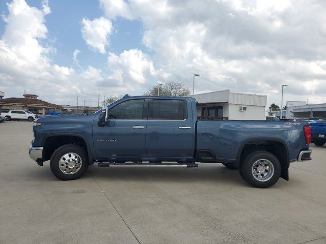 2025 Chevrolet Silverado 3500HD LTZ