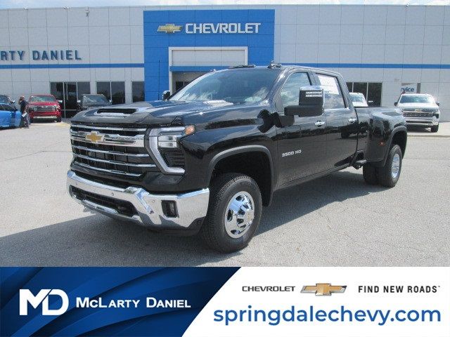 2025 Chevrolet Silverado 3500HD LTZ