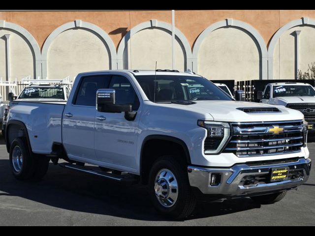 2025 Chevrolet Silverado 3500HD LTZ