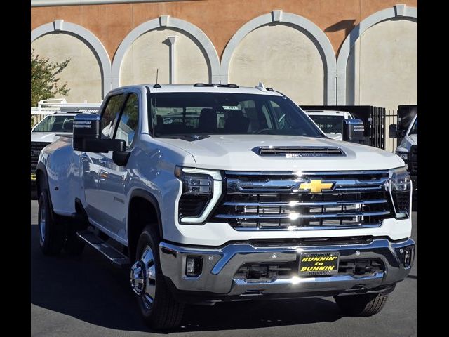 2025 Chevrolet Silverado 3500HD LTZ