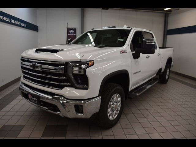 2025 Chevrolet Silverado 3500HD LTZ