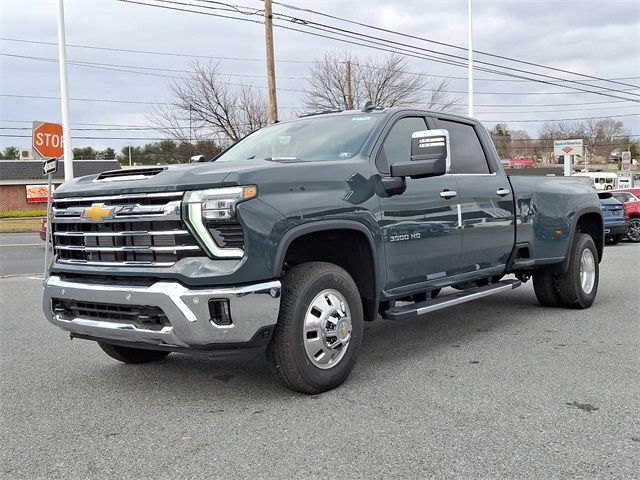 2025 Chevrolet Silverado 3500HD LTZ