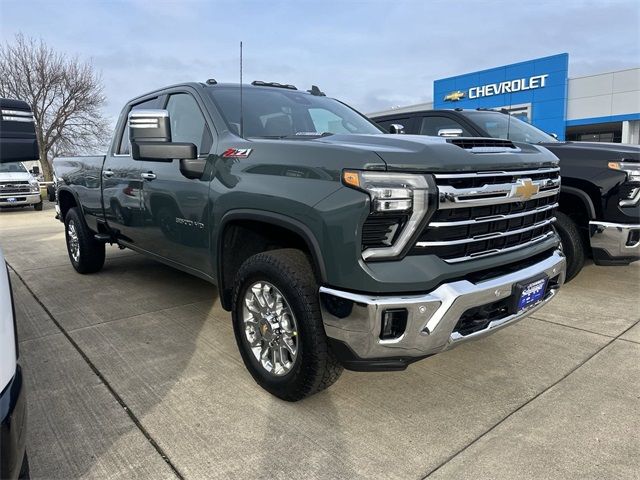 2025 Chevrolet Silverado 3500HD LTZ