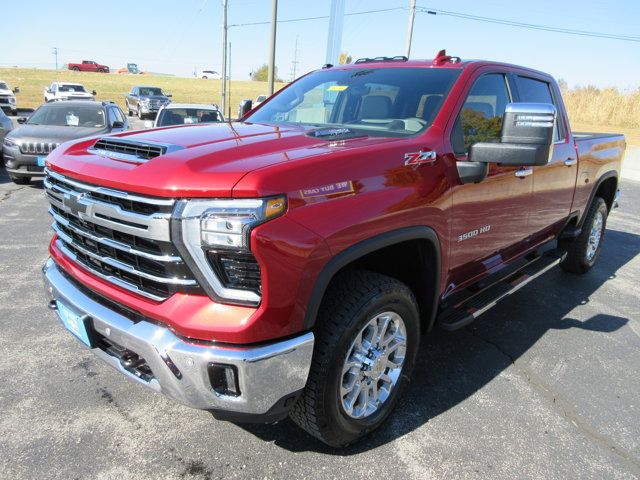 2025 Chevrolet Silverado 3500HD LTZ