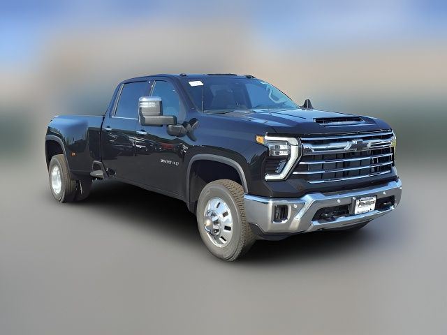 2025 Chevrolet Silverado 3500HD LTZ