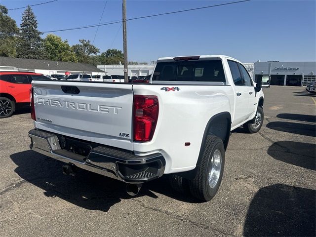 2025 Chevrolet Silverado 3500HD LTZ