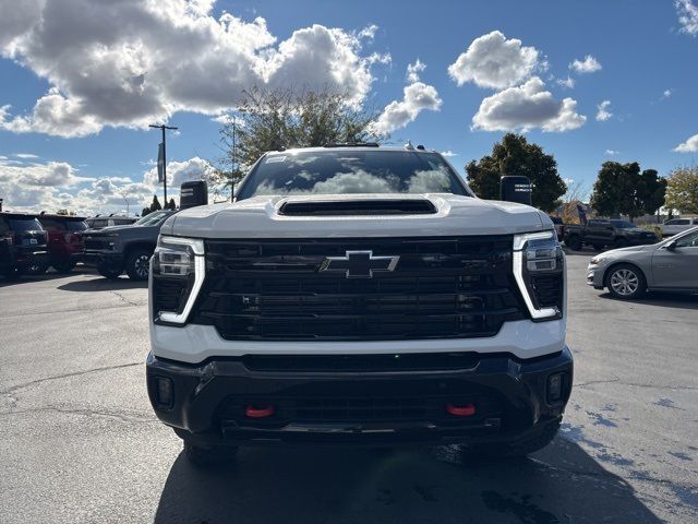 2025 Chevrolet Silverado 3500HD LTZ