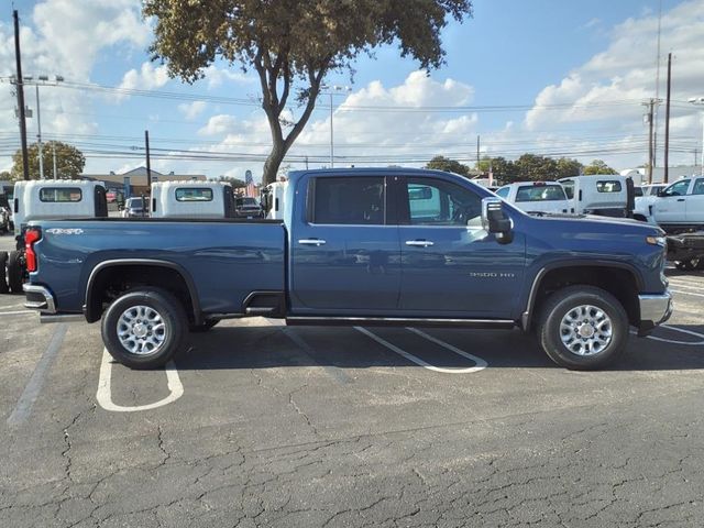 2025 Chevrolet Silverado 3500HD LTZ