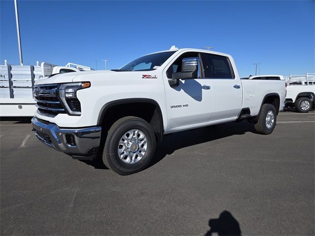 2025 Chevrolet Silverado 3500HD LTZ