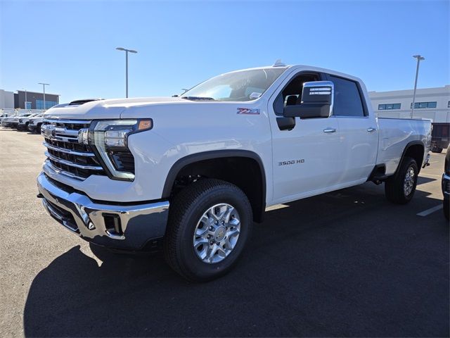 2025 Chevrolet Silverado 3500HD LTZ