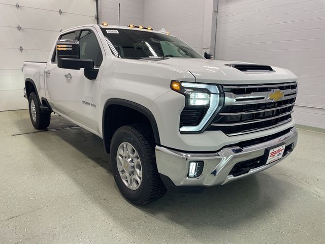 2025 Chevrolet Silverado 3500HD LTZ