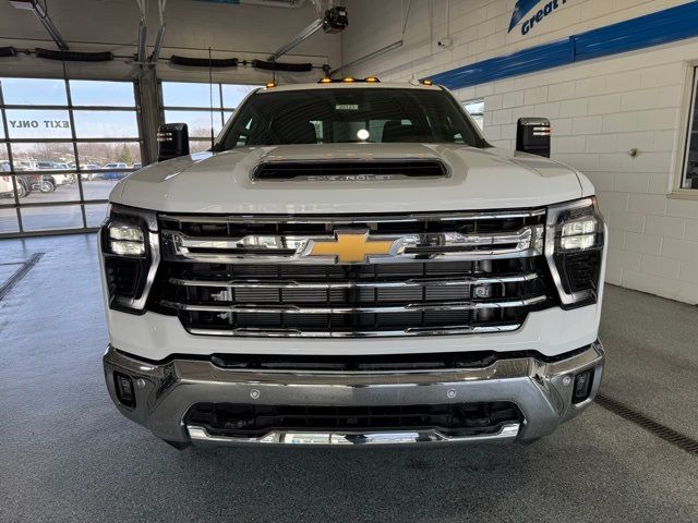 2025 Chevrolet Silverado 3500HD LTZ