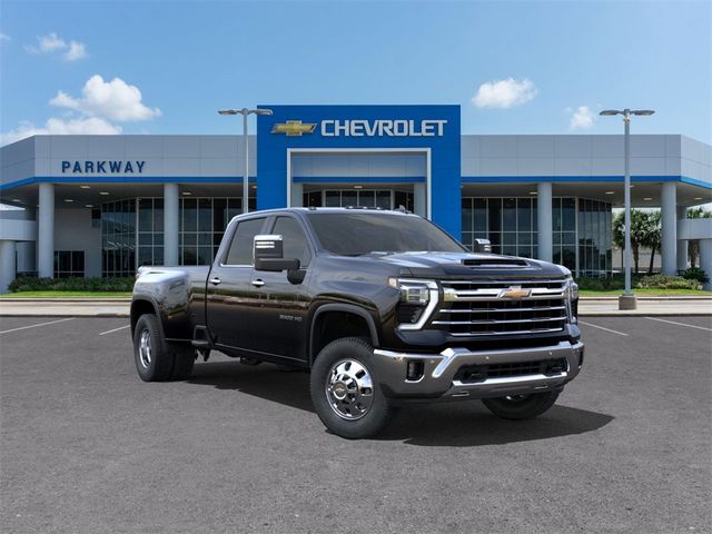 2025 Chevrolet Silverado 3500HD LTZ