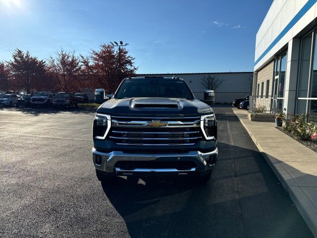 2025 Chevrolet Silverado 3500HD LTZ