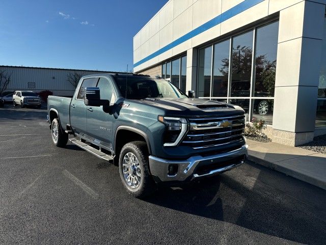 2025 Chevrolet Silverado 3500HD LTZ