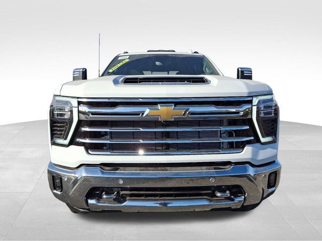 2025 Chevrolet Silverado 3500HD LTZ